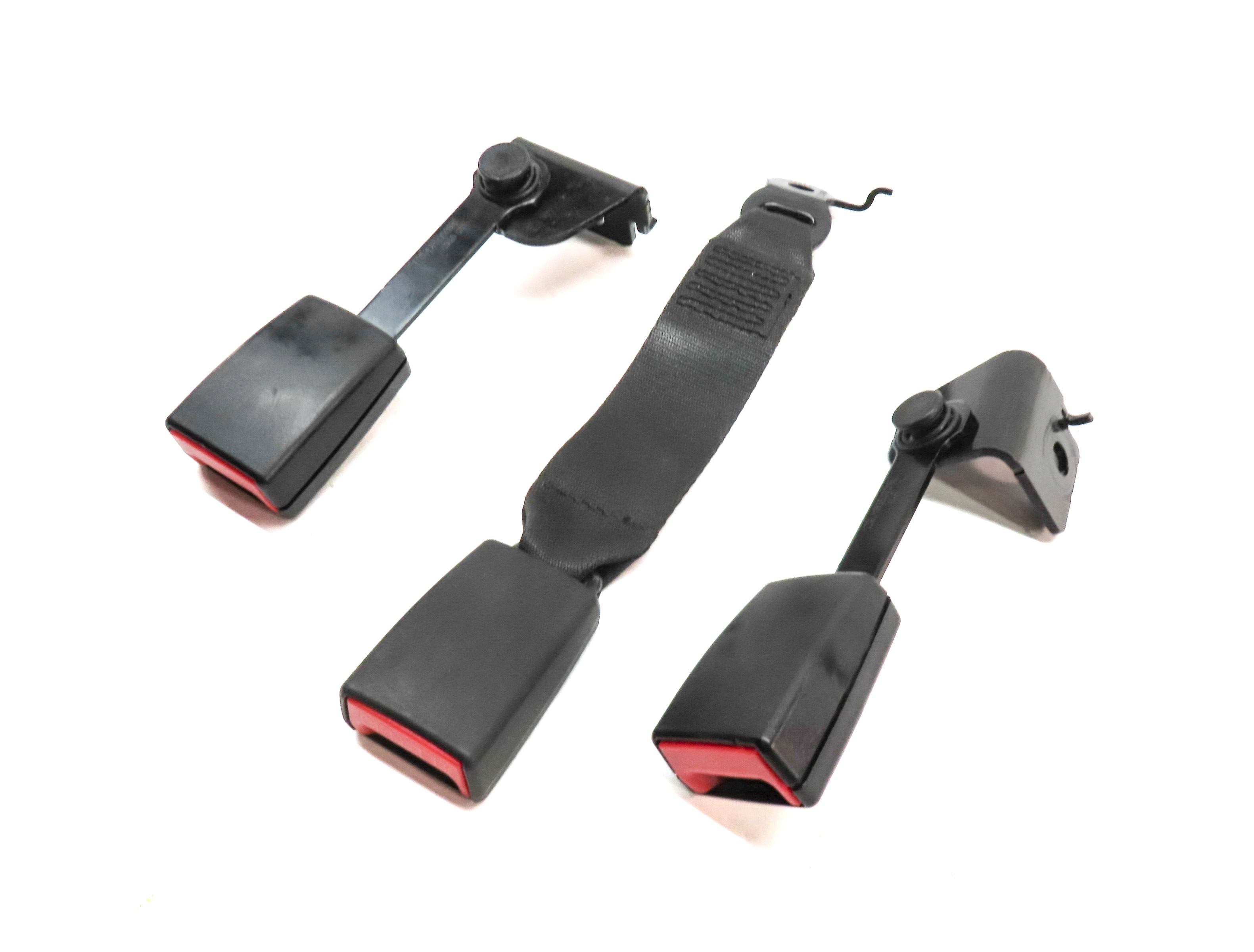 2012 BMW 750XI (F02) REAR LEFT CENTER RIGHT SEAT SEATBELT BUCKLE RECEIVER SET/3 — exact item pictured